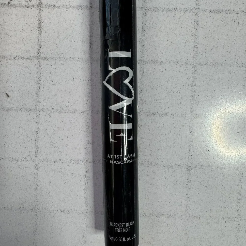 avon FMG love at 1st lash mascara blackest black 9ml